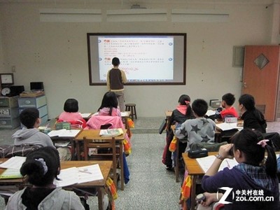 從拳打腳踢到智能互動 教育設備演進與幻燈投影設備市場變遷